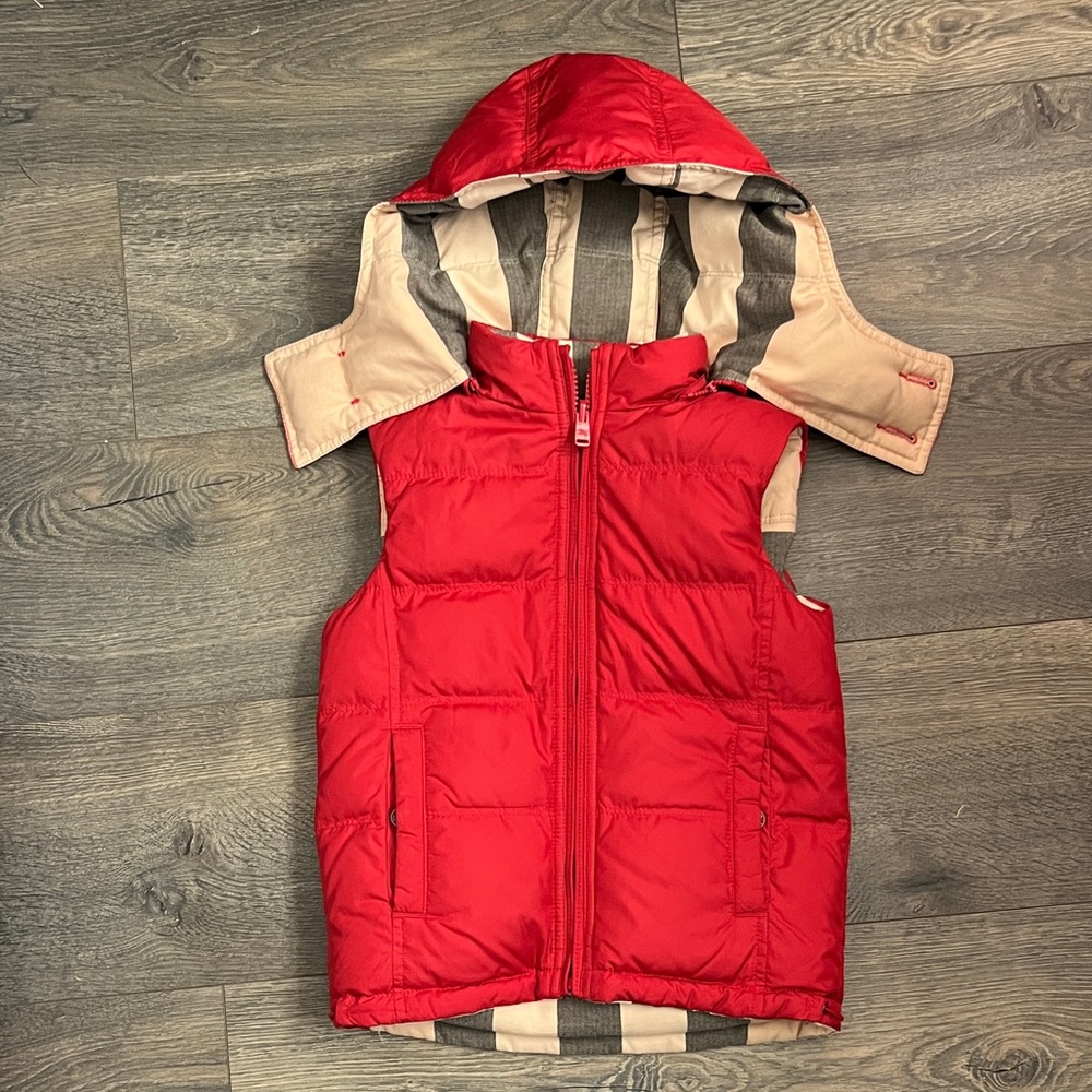 Reversible Burberry Children's Red and Cream Vest- 4 year